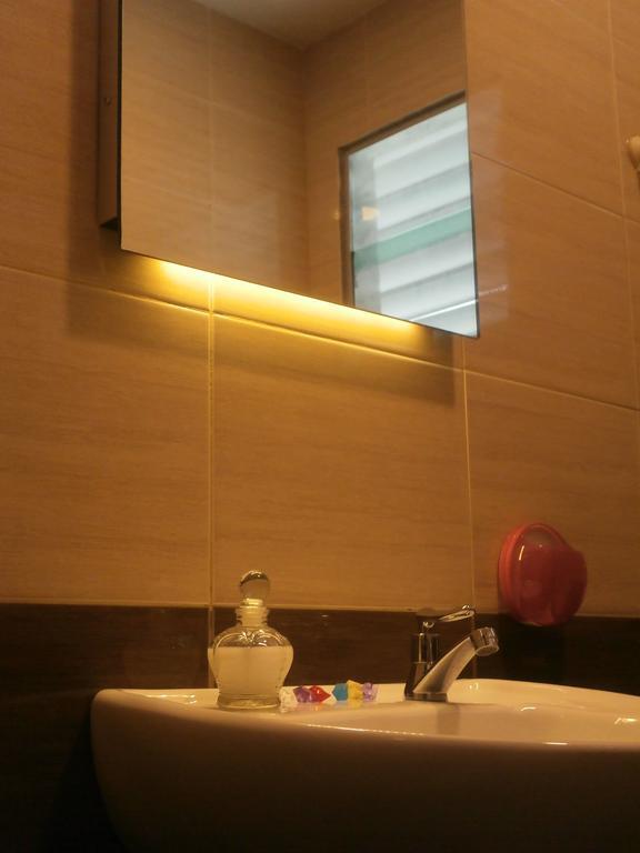 F.M Guesthouse Kampong Darat Tanah Puteh Buitenkant foto